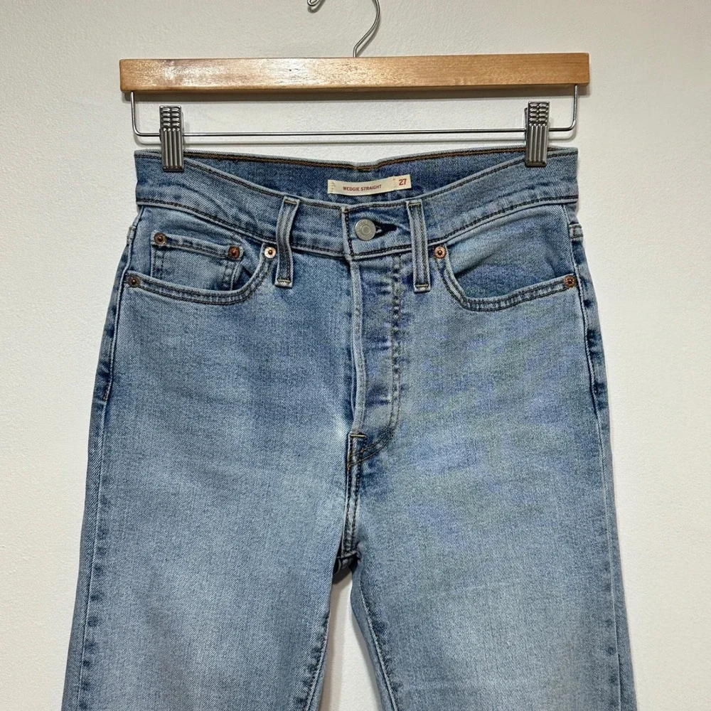 Levis levi wedgie